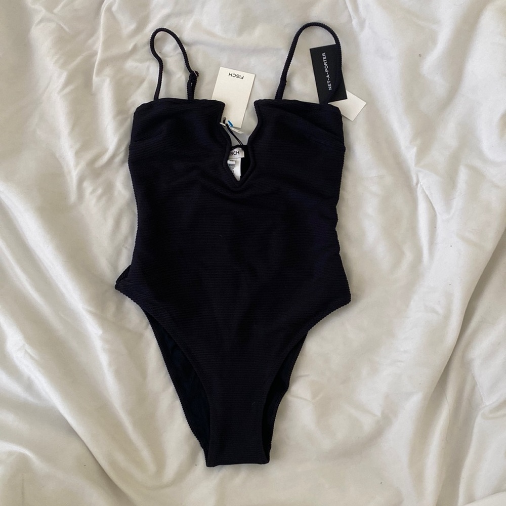 FISCH WOMEN’S REGATTA ONE PIECE. JET BLACK. SIZE S